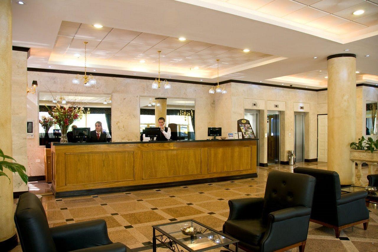 Ramada By Wyndham Buenos Aires Hotel Vicente López Екстериор снимка