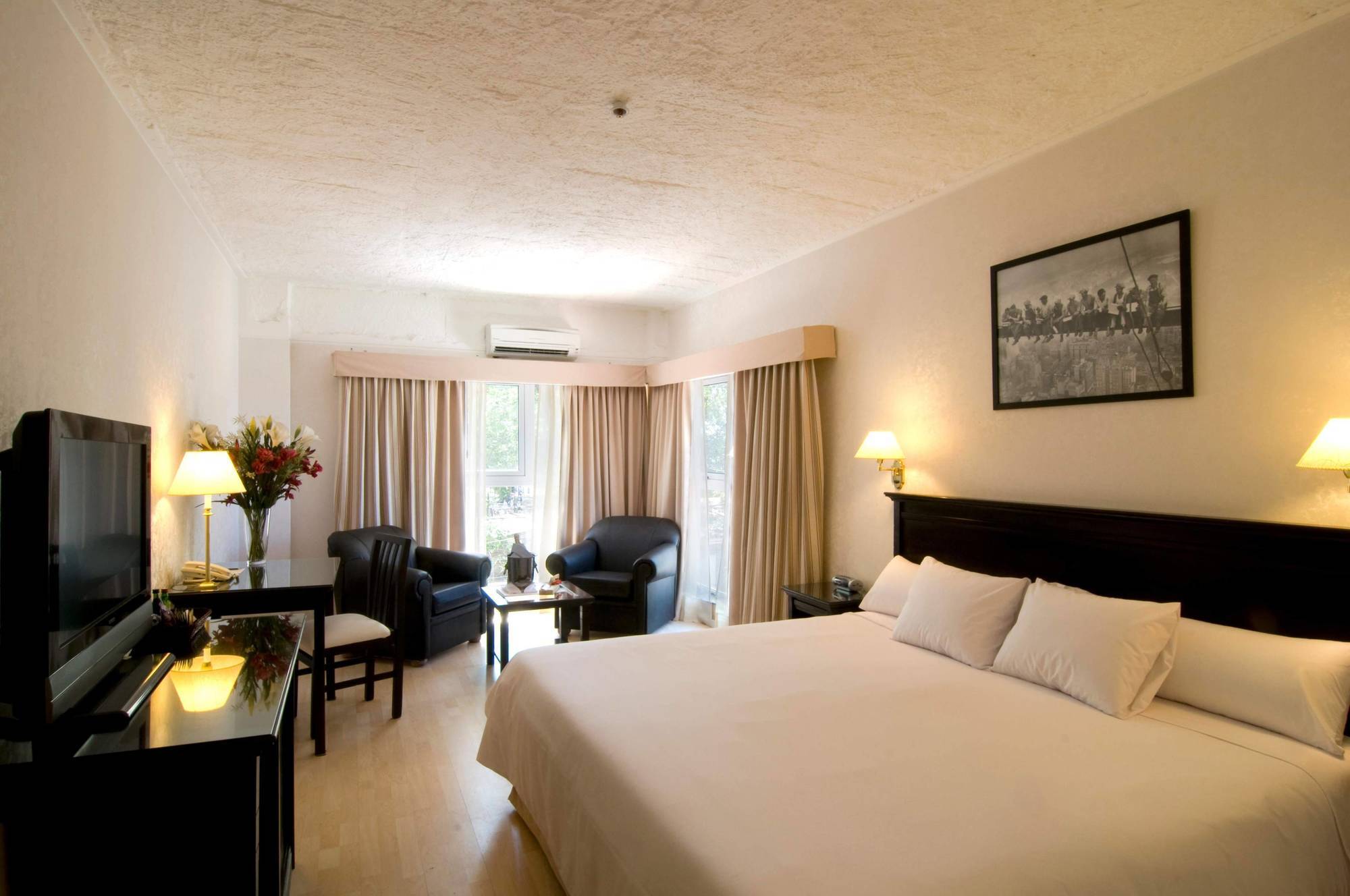 Ramada By Wyndham Buenos Aires Hotel Vicente López Стая снимка